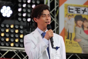 『ヒモメン』記者会見に登壇した勝地涼