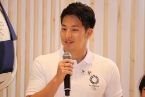 「東京2020マスコット デビューイベント」に出席した競泳の瀬戸大也選手