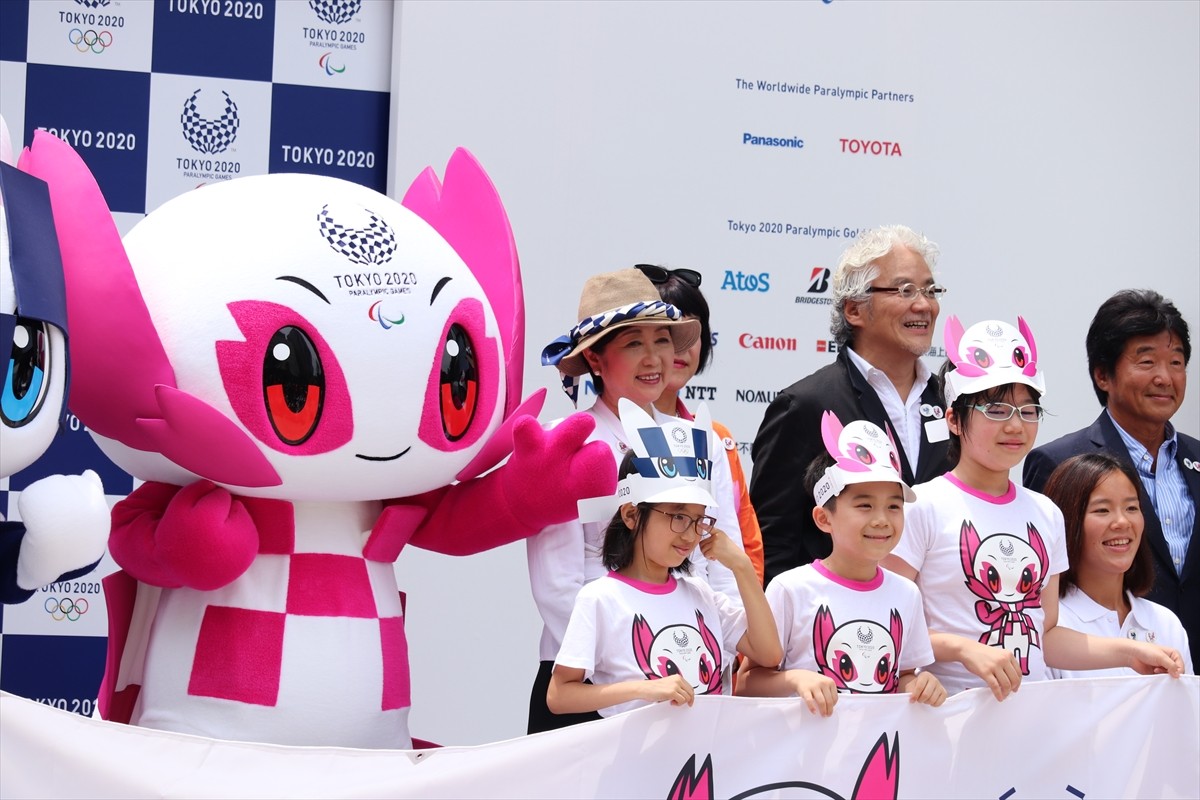 東京五輪＆パラマスコット、名前は「ミライトワ」と「ソメイティ」