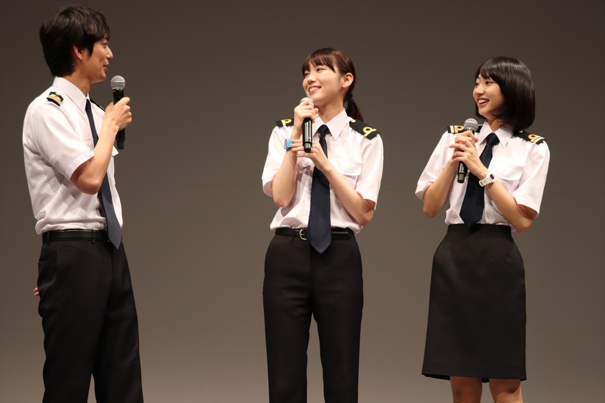 武田玲奈、仲の良い飯豊まりえのサプライズ“アーン”に「マジで甘い」