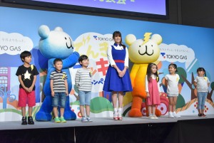 「東京ガスの電気 新CM発表会」にて、深田恭子