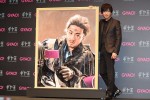 木村拓哉、自身が扮する「ギヤ王」肖像画と