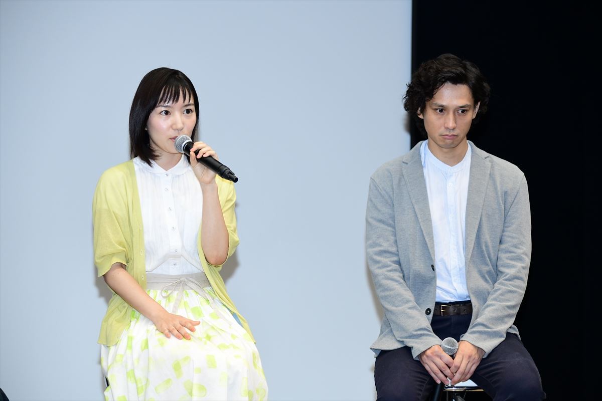 徳永えり、初対面で濡れ場を演じた安藤政信の感想に照れ笑い