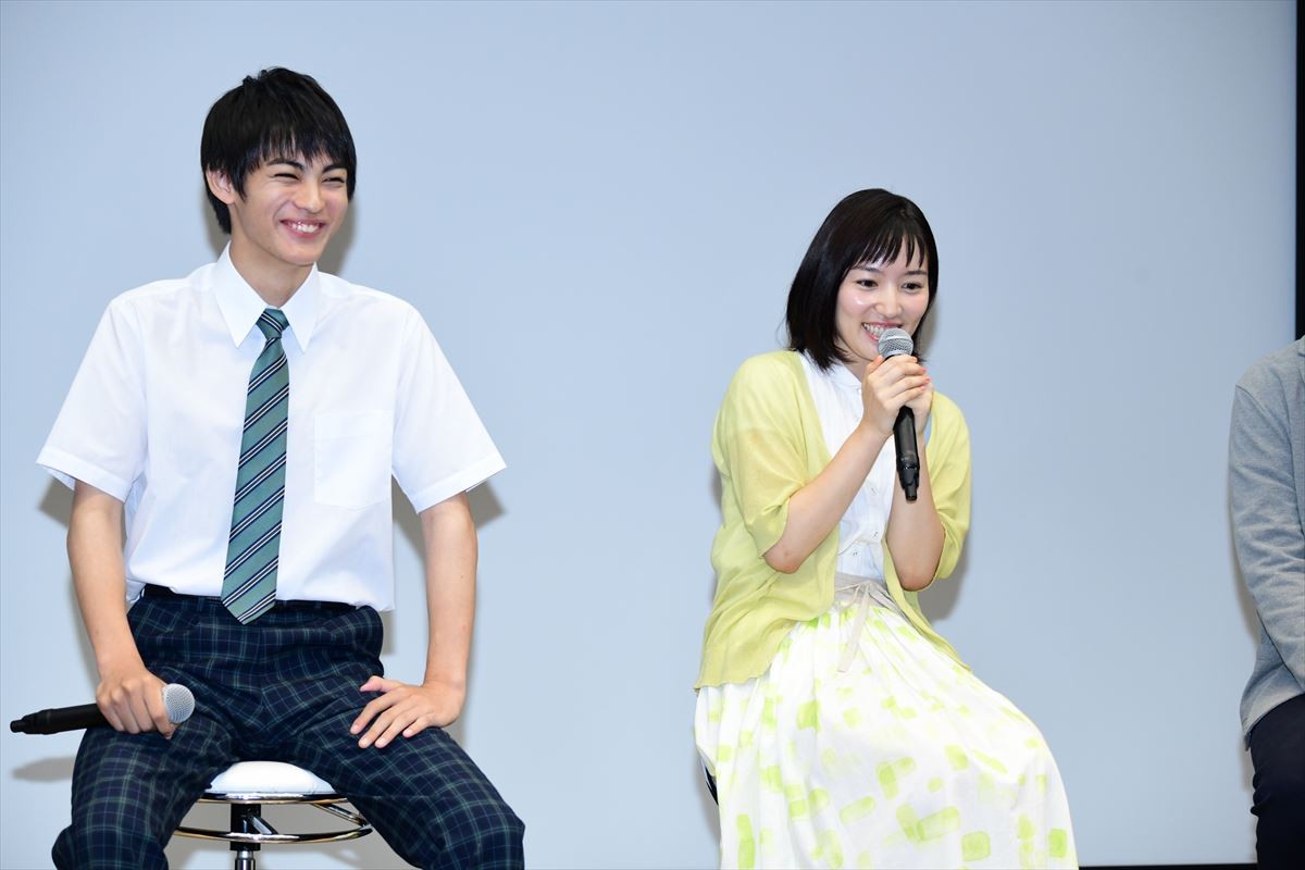 徳永えり、初対面で濡れ場を演じた安藤政信の感想に照れ笑い