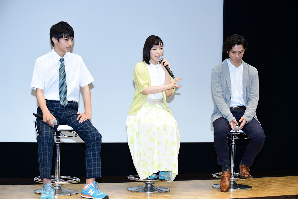 徳永えり、初対面で濡れ場を演じた安藤政信の感想に照れ笑い