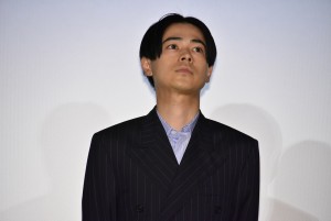 『劇場版コード・ブルー ‐ドクターヘリ緊急救命‐』初日舞台挨拶に登壇した成田凌