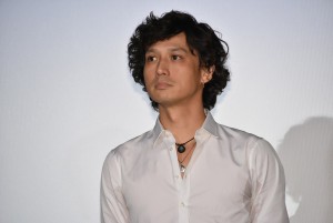 『劇場版コード・ブルー ‐ドクターヘリ緊急救命‐』初日舞台挨拶に登壇した安藤政信