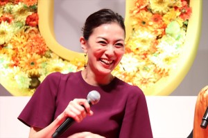 映画『SUNNY 強い気持ち・強い愛』完成披露舞台挨拶に登壇した板谷由夏