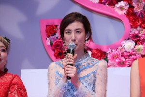 映画『SUNNY 強い気持ち・強い愛』完成披露舞台挨拶に登壇したともさかりえ