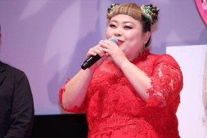 映画『SUNNY 強い気持ち・強い愛』完成披露舞台挨拶に登壇した渡辺直美