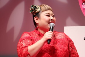 映画『SUNNY 強い気持ち・強い愛』完成披露舞台挨拶に登壇した渡辺直美