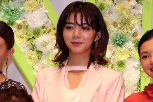 映画『SUNNY 強い気持ち・強い愛』完成披露舞台挨拶に登壇した池田エライザ