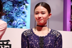 映画『SUNNY 強い気持ち・強い愛』完成披露舞台挨拶に登壇した山本舞香