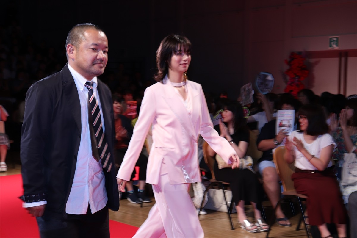 篠原涼子、爆弾発言「広瀬すず似に整形させてくださいと思った」