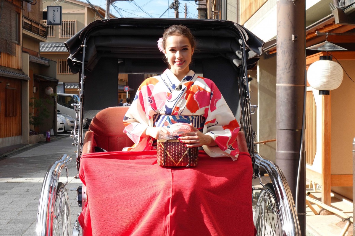 ザギトワ、初めての京都に密着　浴衣姿で人力車＆寿司握り体験も