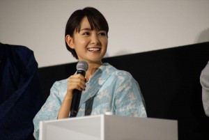 映画『青夏 きみに恋した30日』前日祭舞台挨拶に登場した葵わかな