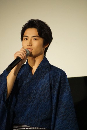 映画『青夏 きみに恋した30日』前日祭舞台挨拶に登場した岐洲匠