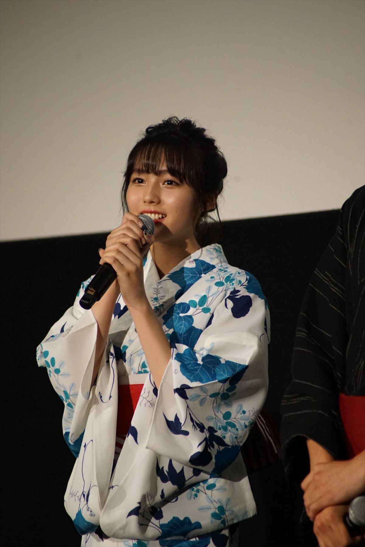 葵わかな、今年の“青夏体験”は「おじいちゃんと山登りしたい」