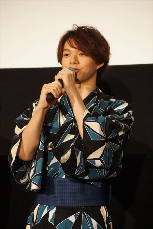 映画『青夏 きみに恋した30日』前日祭舞台挨拶に登場した志村玲於