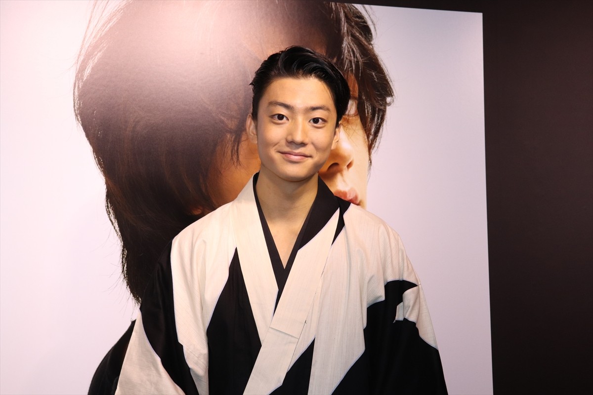 伊藤健太郎、裸で寝ている写真は「思った以上に衝撃的（笑）」