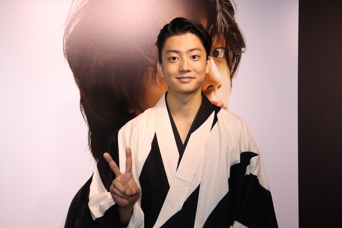 伊藤健太郎、裸で寝ている写真は「思った以上に衝撃的（笑）」