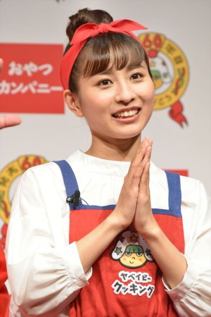 「ベビースターラーメン60年目 新CM＆スペシャルアンバサダー発表会」に出席したロン・モンロウ