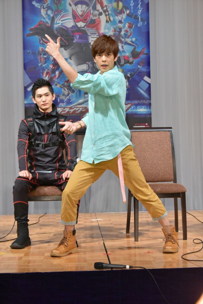 仮面ライダー新作主演の奥野壮 変身ポーズを生披露 王様になる 18年8月7日 写真 クランクイン