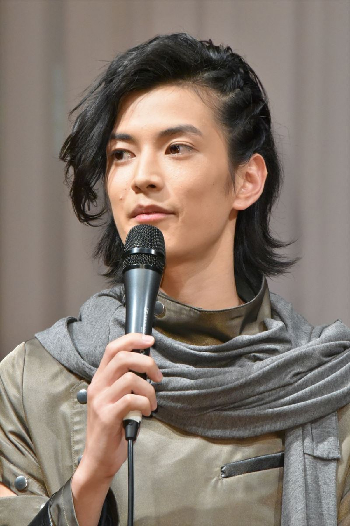 仮面ライダー新作主演の奥野壮、変身ポーズを生披露「王様になる！」