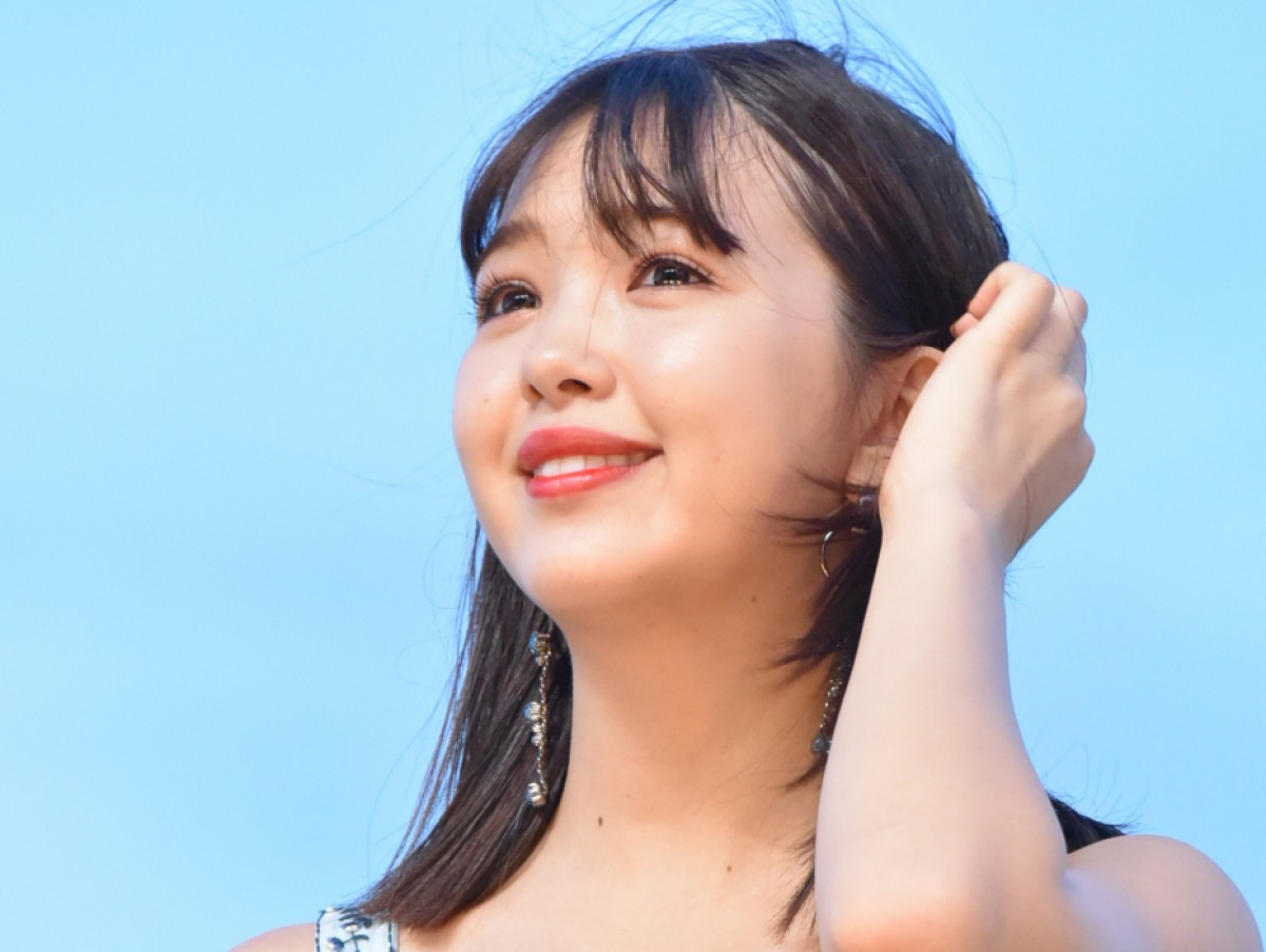 藤田ニコル「あれ、毎日水着着てるぞ」 連日のビキニ投稿にファン感謝