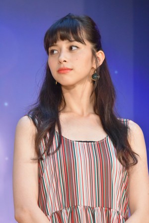 映画『3D彼女　リアルガール』ジャパンプレミア・カーペットイベントに登場した中条あやみ