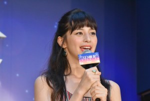 映画『3D彼女　リアルガール』ジャパンプレミア・カーペットイベントに登場した中条あやみ