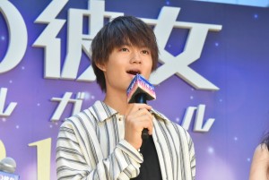 映画『3D彼女　リアルガール』ジャパンプレミア・カーペットイベントに登場した佐野勇斗