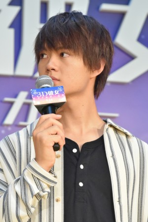 映画『3D彼女　リアルガール』ジャパンプレミア・カーペットイベントに登場した佐野勇斗
