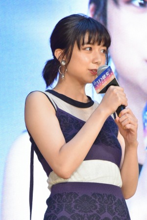 映画『3D彼女　リアルガール』ジャパンプレミア・カーペットイベントに登場した上白石萌歌