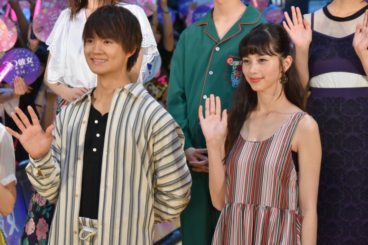 佐野勇斗、初対面の中条あやみにいきなり「I LOVE YOU」