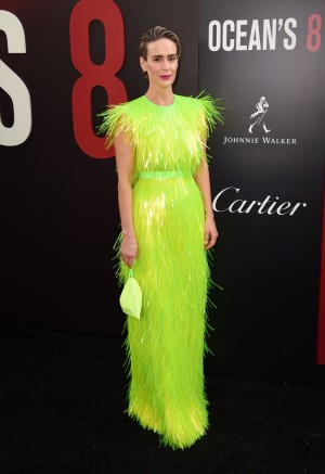 『オーシャンズ8』NYプレミアに登場したサラ・ポールソン