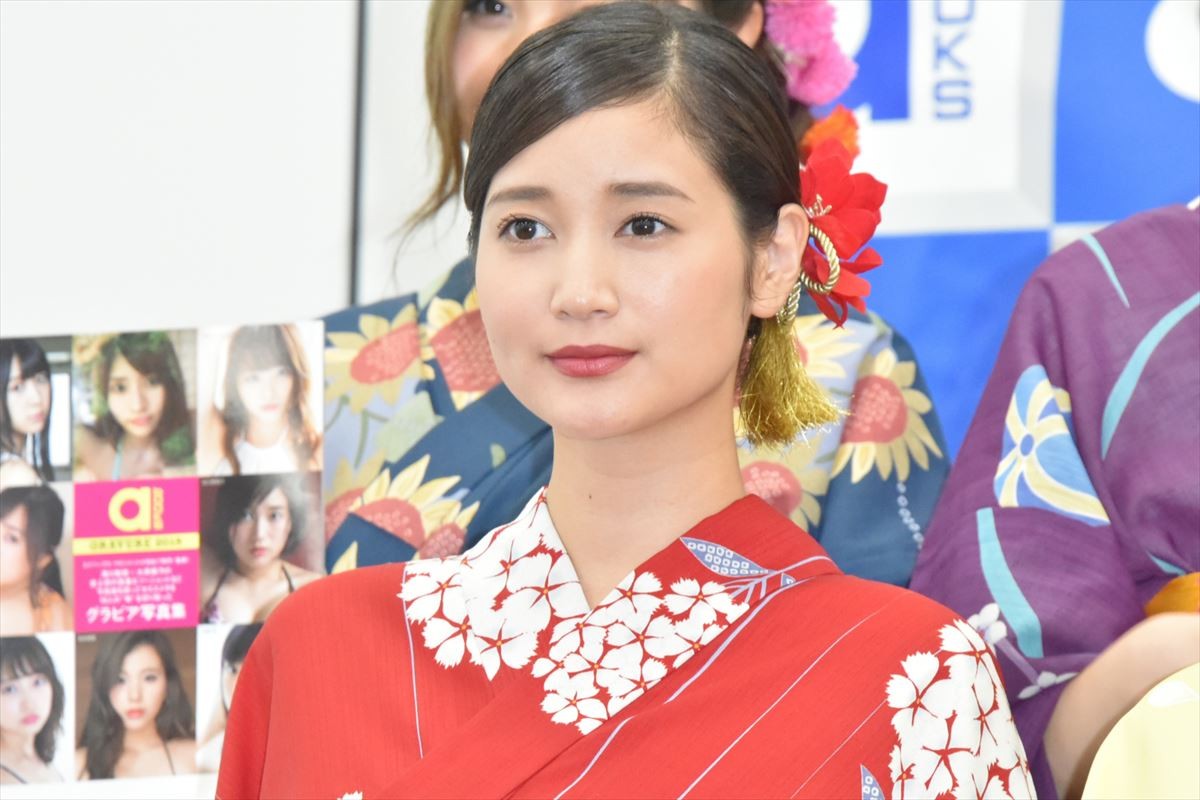 浅川梨奈「下着つけてない」浴衣姿で、大原優乃と登場「いろいろ不安」