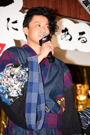 『銀魂2 掟は破るためにこそある』完成披露試写会に登壇した小栗旬