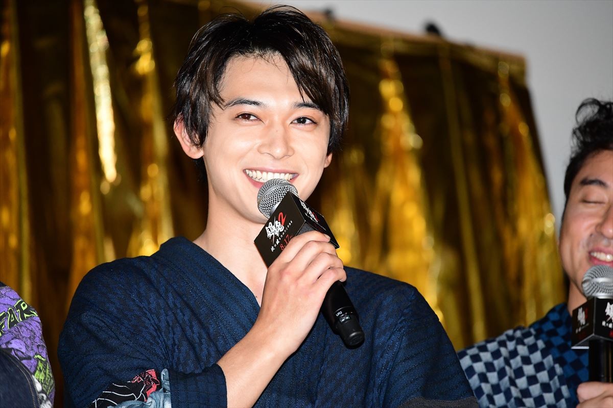 小栗旬、菅田将暉と「真選組がかっこよすぎる」といじける