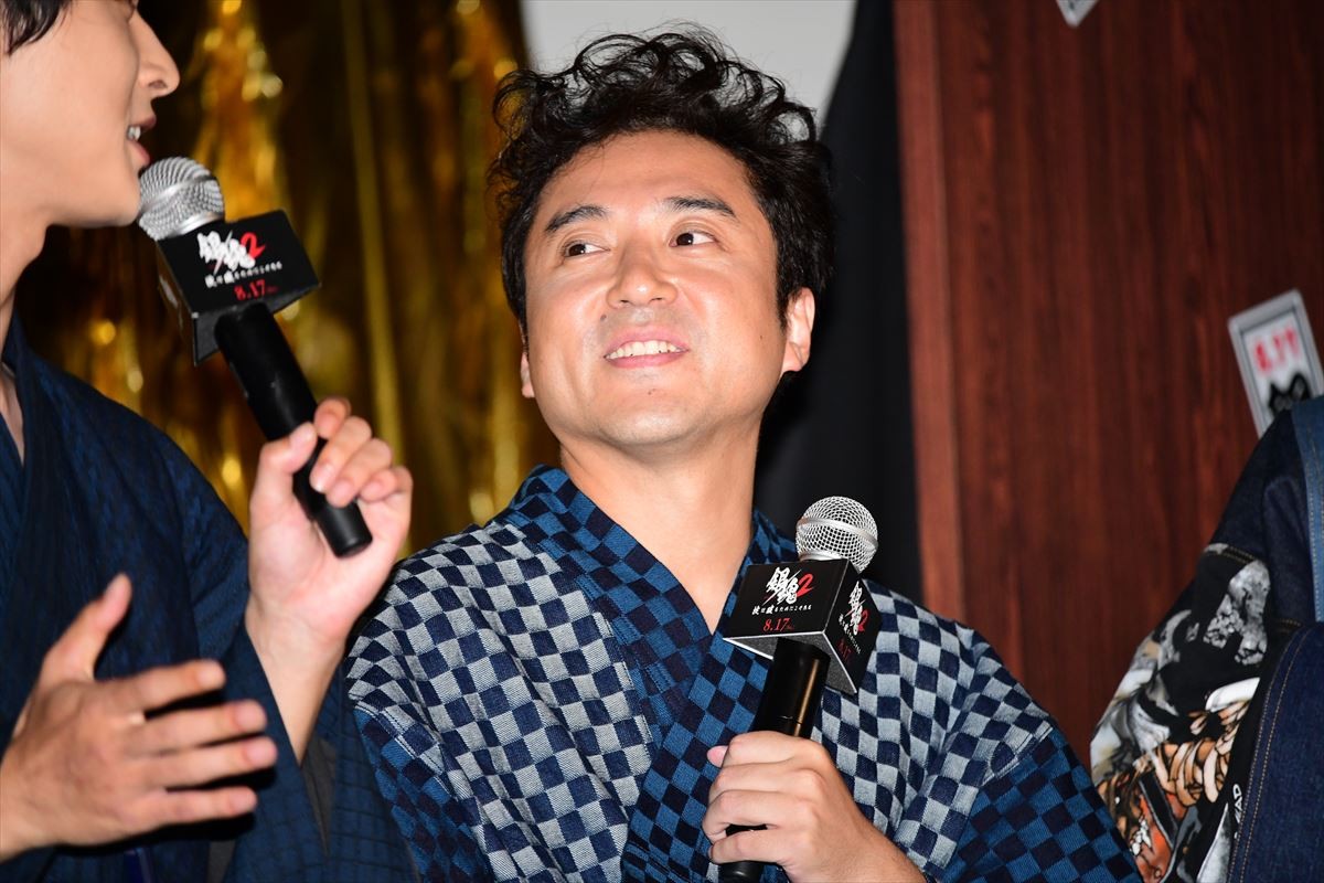 小栗旬、菅田将暉と「真選組がかっこよすぎる」といじける