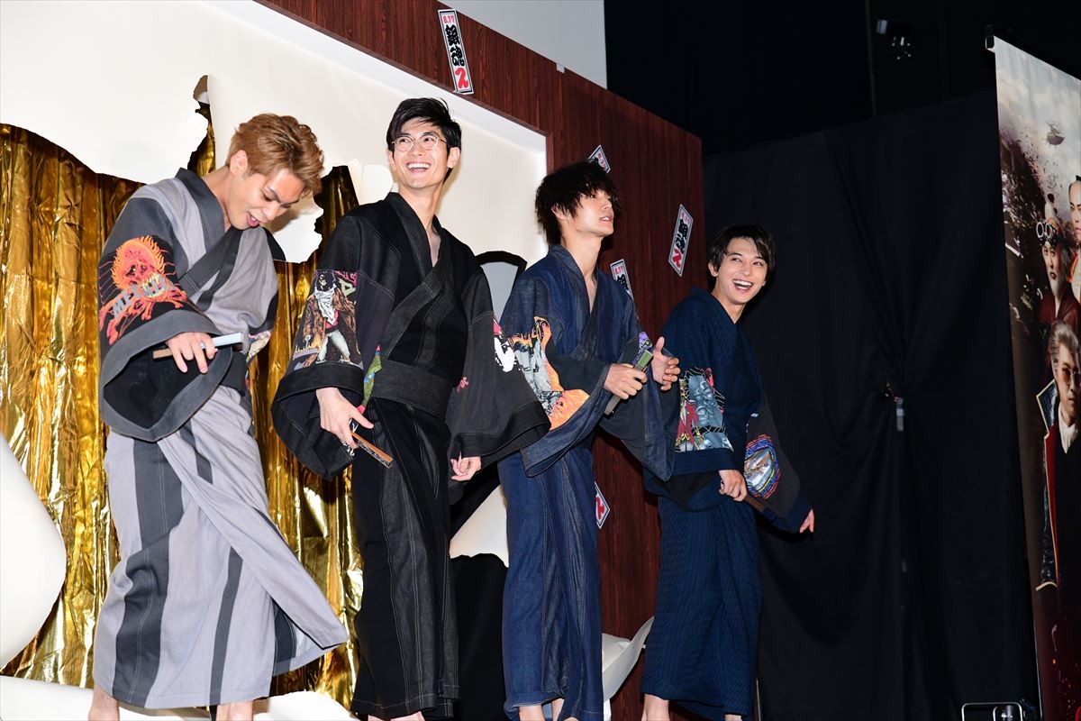 小栗旬、菅田将暉と「真選組がかっこよすぎる」といじける