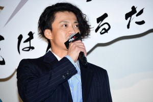 『銀魂2 掟は破るためにこそある』初日舞台挨拶に登壇した小栗旬