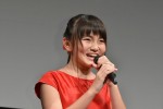 『ちいさな英雄―カニとタマゴと透明人間―』完成披露プレミア試写会イベントに登場した鈴木梨央