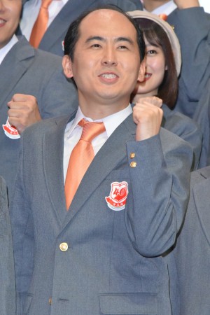 吉本坂46メンバーお披露目会開催＆囲み取材に登場した斎藤司（トレンディエンジェル）