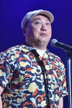 吉本坂46メンバーお披露目会開催＆囲み取材に登場した山本圭壱（極楽とんぼ）