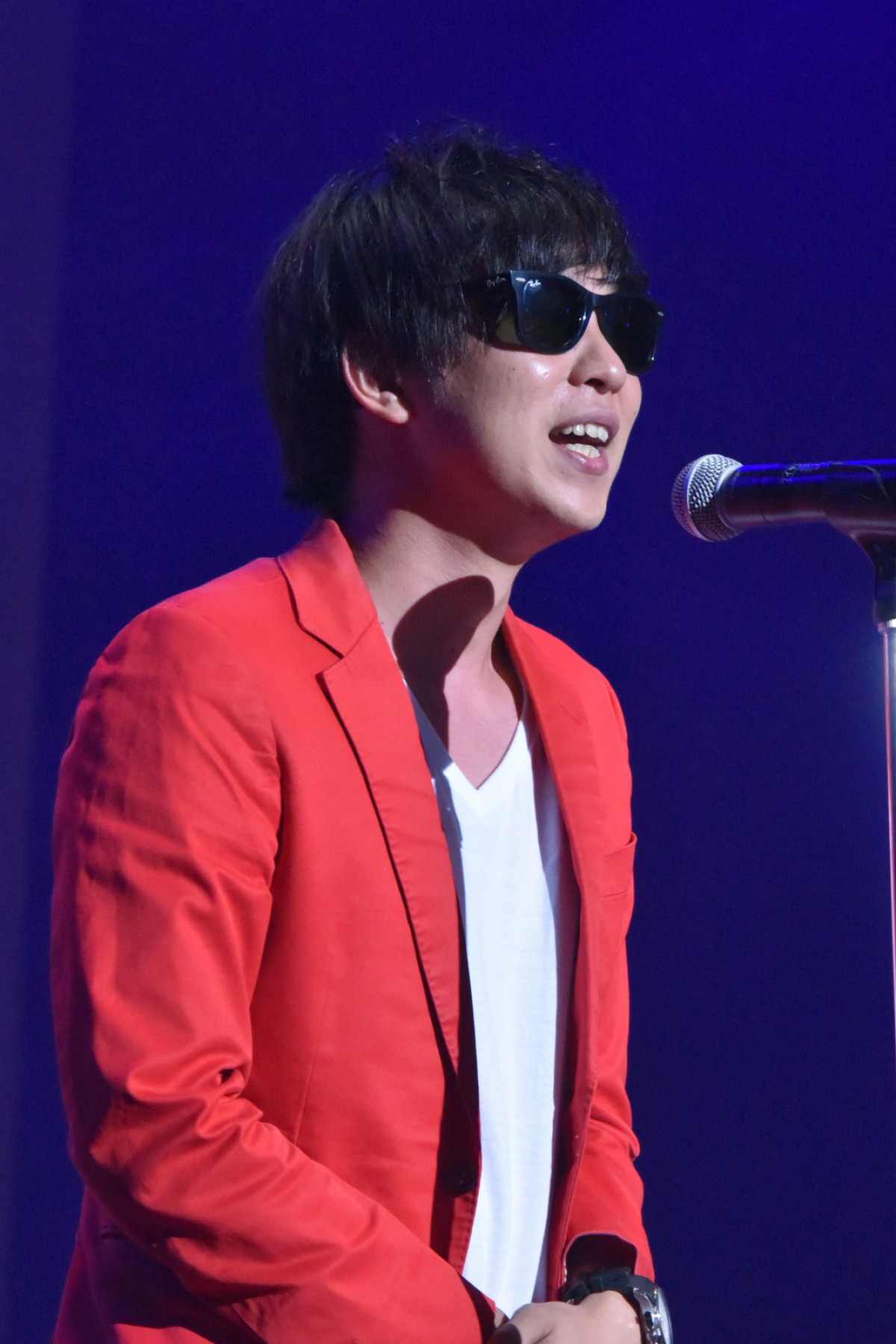 トレエン斎藤司、吉本坂46暫定センター抜擢！目標は「嵐になりたい」