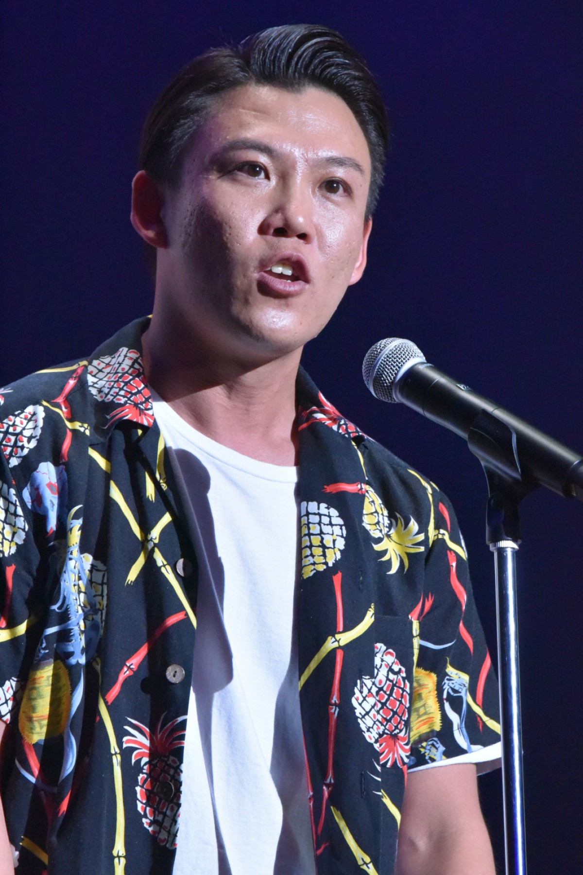 トレエン斎藤司、吉本坂46暫定センター抜擢！目標は「嵐になりたい」
