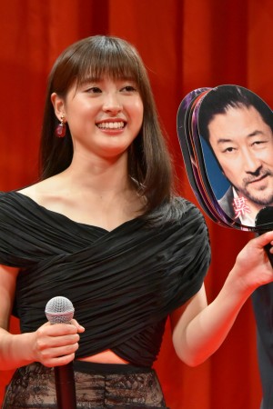 『累‐かさね‐』完成披露試写会に登壇した土屋太鳳