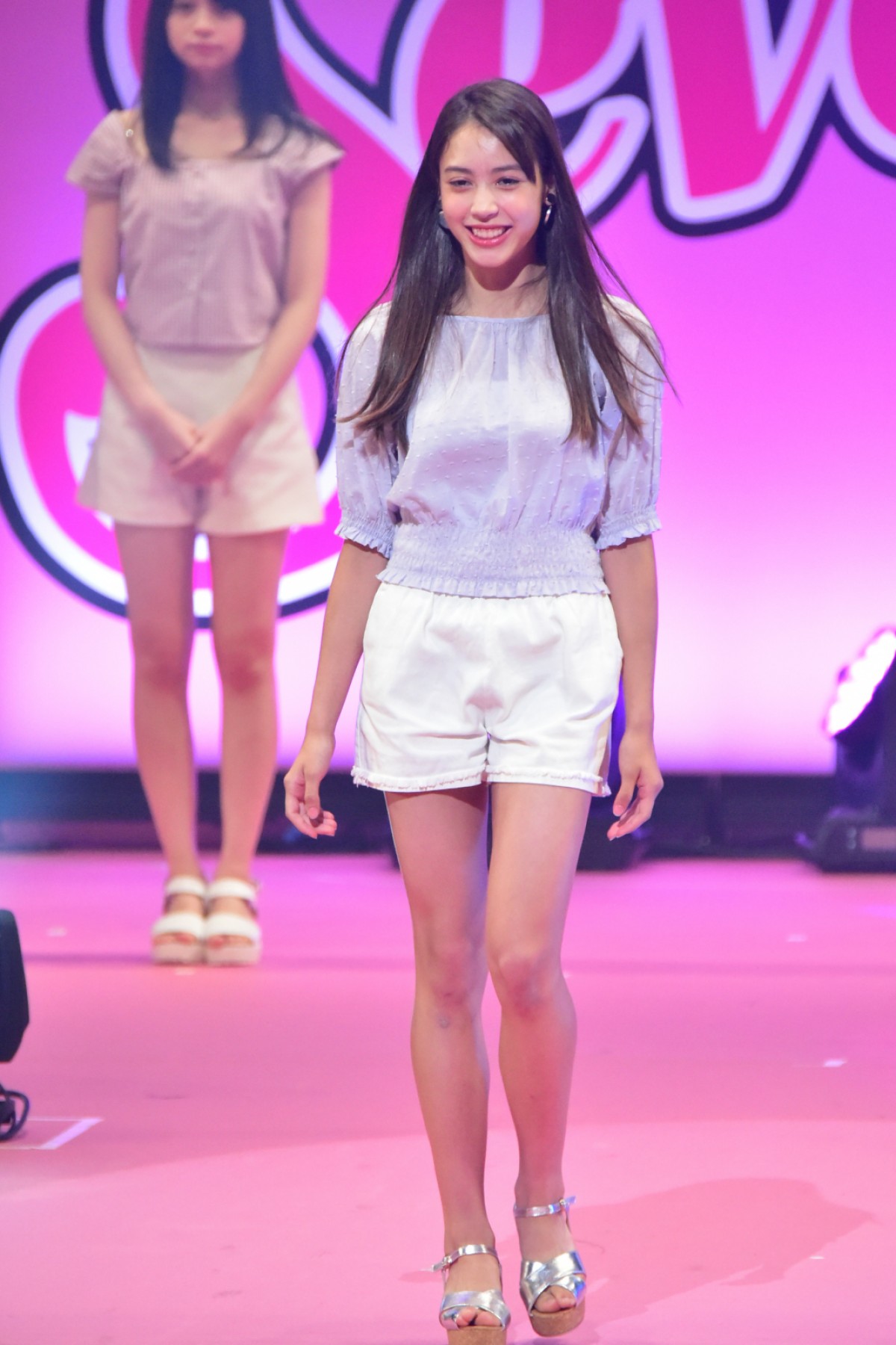 かわいい女子がいっぱい！ 「Seventeen 夏の学園祭 2018」フォト特集