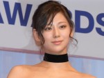 【写真】西内まりや、美脚あらわな衣装に「スタイル抜群」と称賛の声